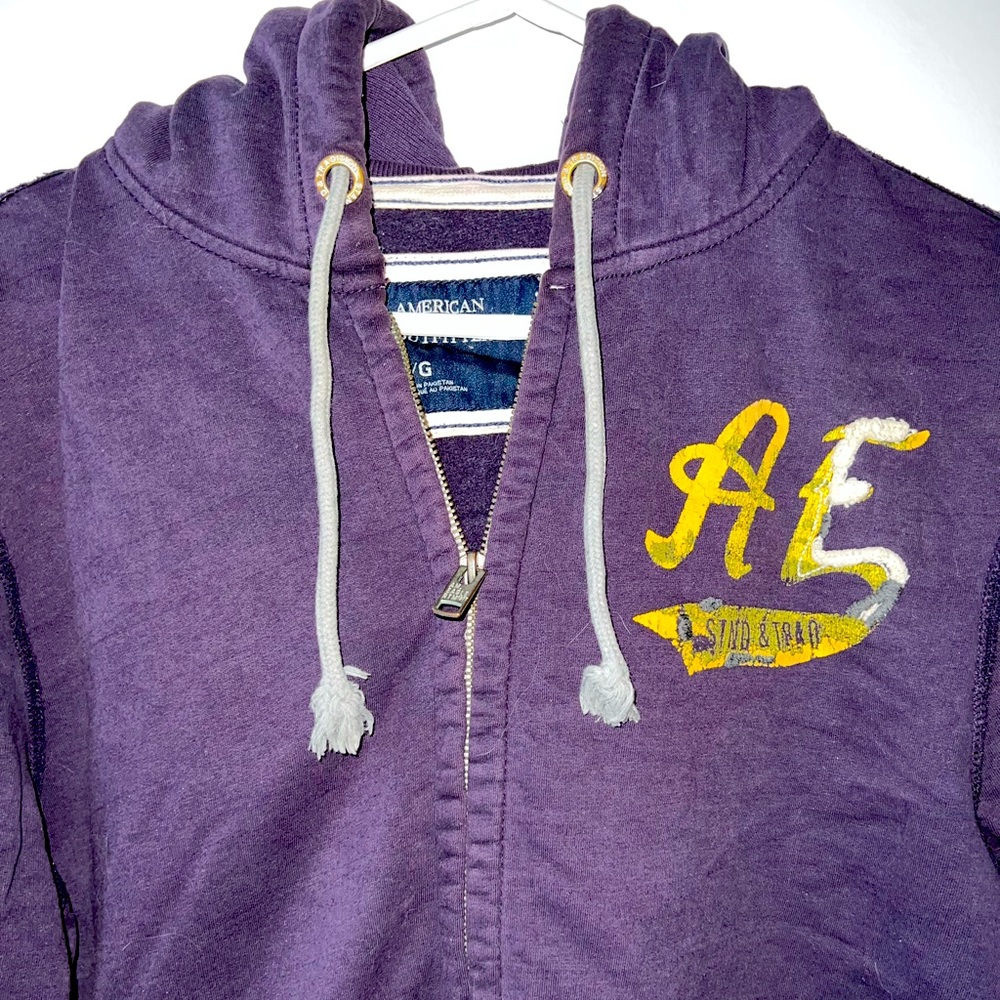 Size Large , American Eagle Hoodie, Color: Purple.